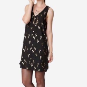 💄EVERLY💄BLACK SHEATH W/ GOLD FOIL ACCENTS💄